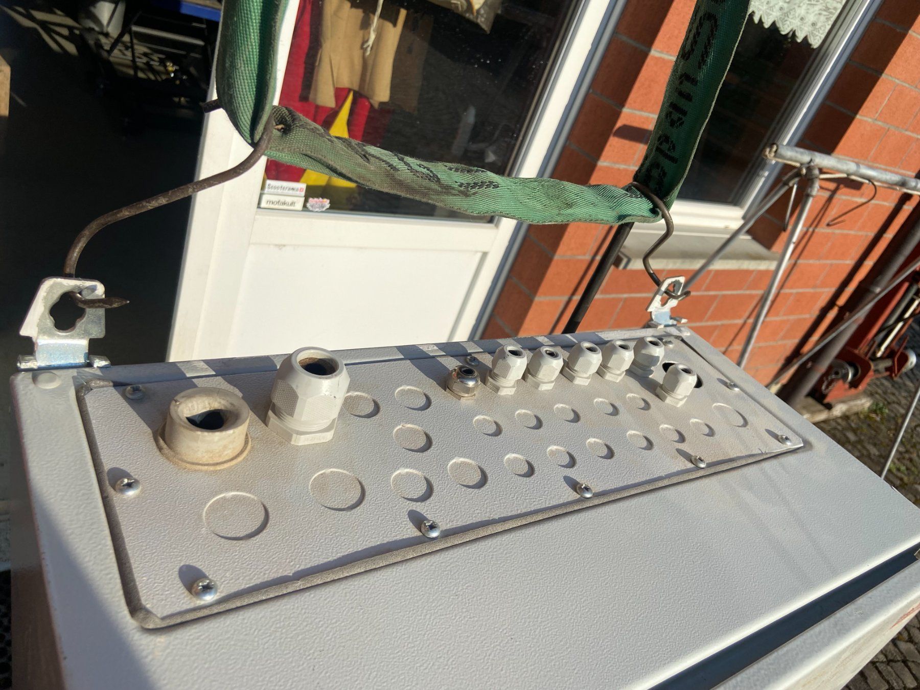 Alimentation électrique: Elektrosteuerkasten – D'occasion à Uetendorf par trabit 1