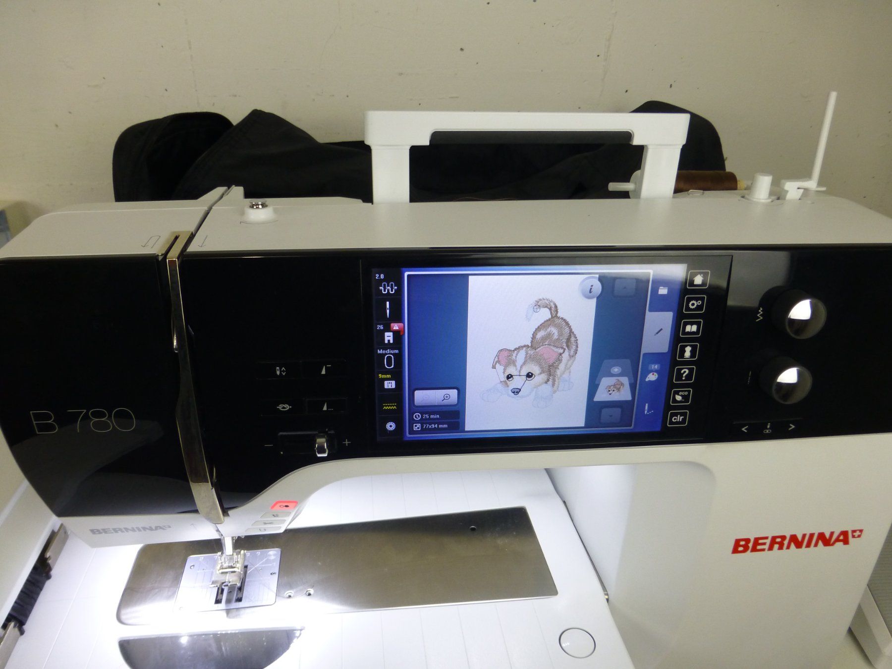 Bernina Macchine da cucire: BERNINA B 780- mit Stickmodul für – Usato da Fahrweid venduto da ekv 5