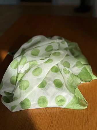 Foulard en soie très belle pièce