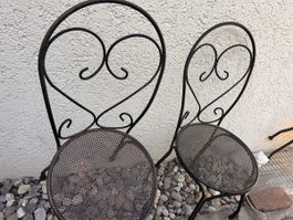 4 Gartenstühle Metall schwarz Herzdesign gebraucht
