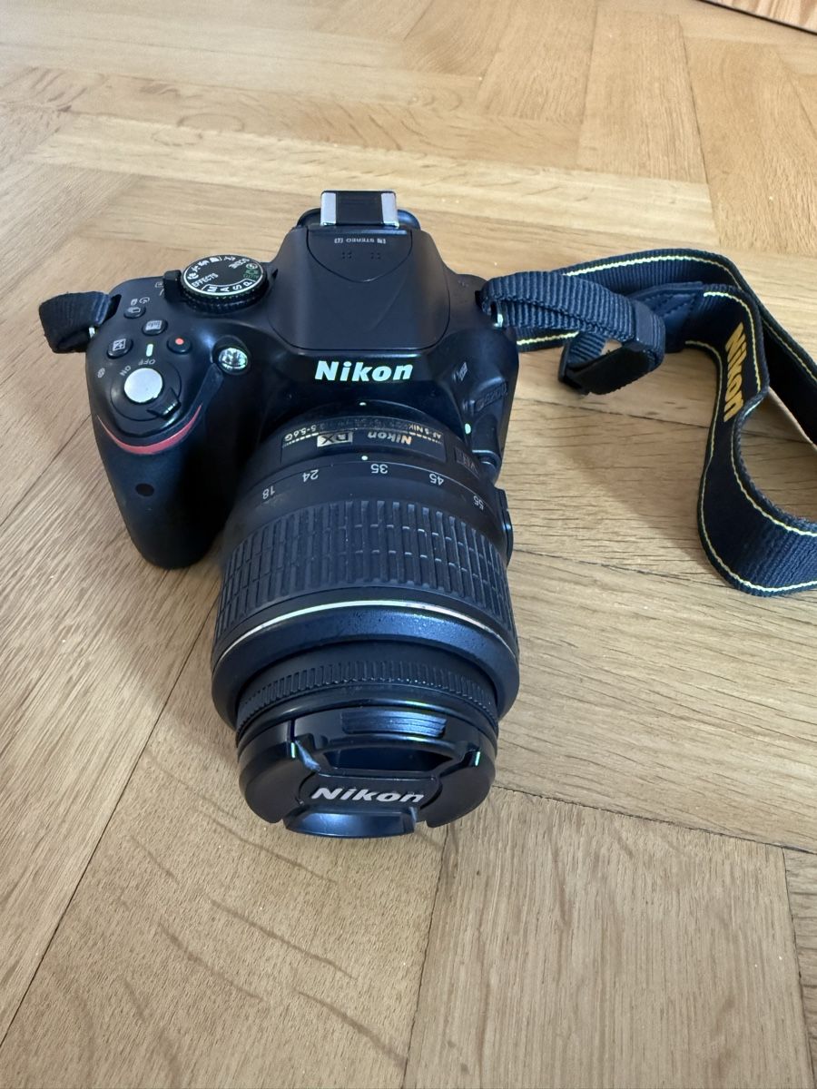 Nikon Kamera: Nikon D5200 18-55 VR Kit, Spiegelreflexkamera – Gebraucht aus Bern von Corina.L.R. 1
