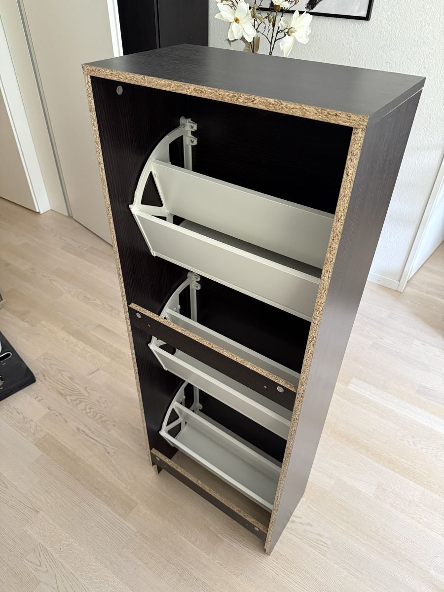Guardaroba: Ikea BISSA Schuhschrank – Usato da Basel venduto da bri_y5pb 3
