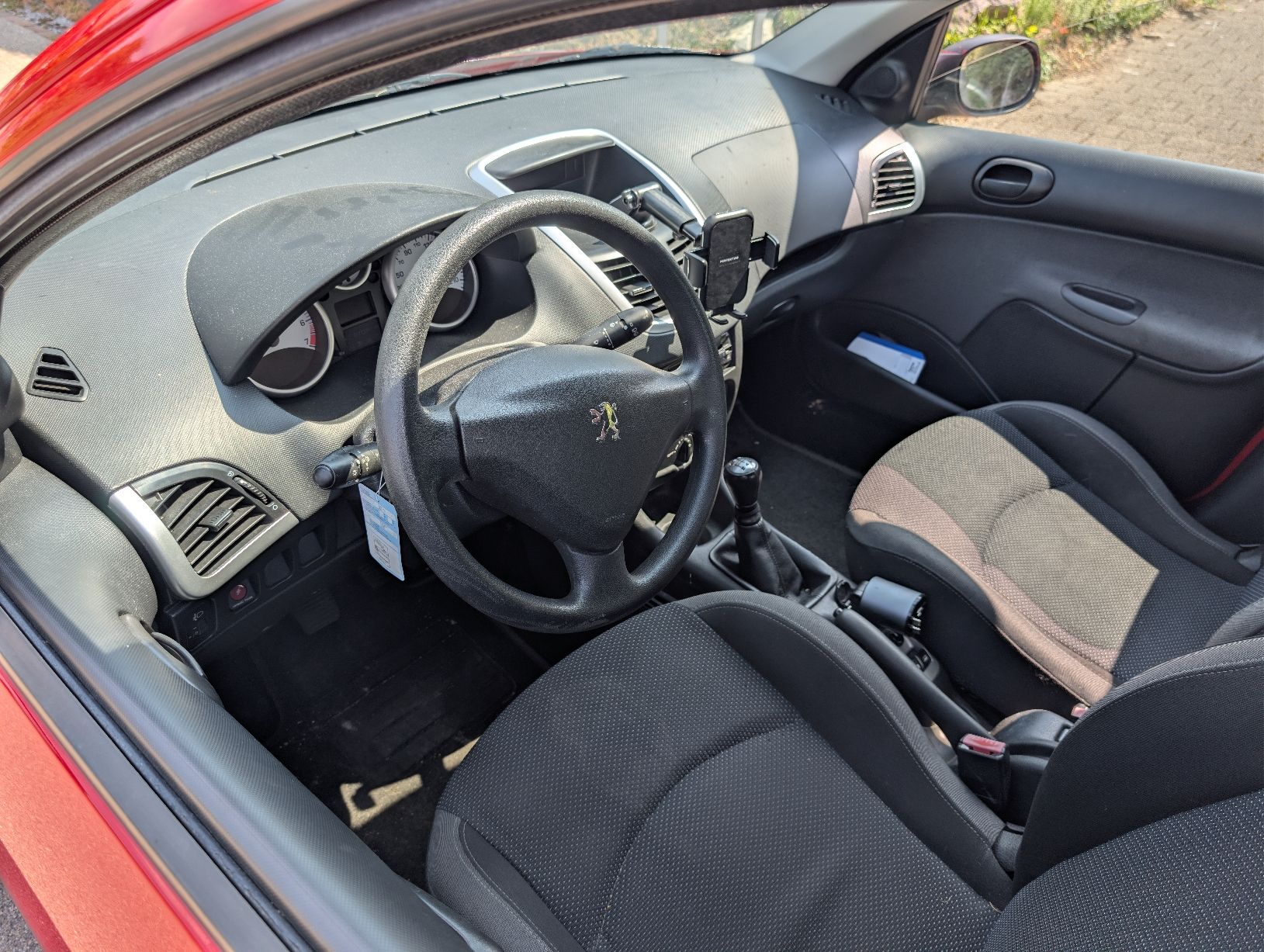 Peugeot Automobili: Peugeot 206+ 1.4i Limousine – Difettoso da Kleinandelfingen venduto da ginaaks 6