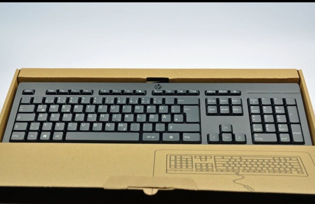 Logitech Tastaturen: Tastatur – Neu und originalverpackt aus Gossau SG von Uemmet
