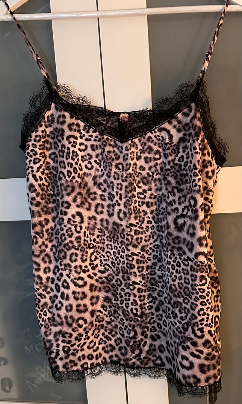 Marc Cain Top: Marc Cain Seiden - Top N4 neu – Nuovo e nell'imballaggio originale da St. Gallen venduto da gag_6sxh
