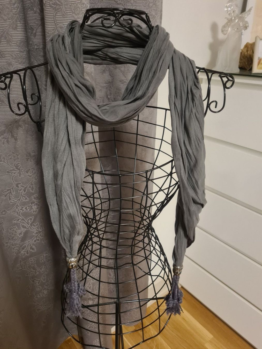 Foulard & Sciarpe: Foulard – Nuovo (secondo la descrizione) da zürich venduto da janjaz