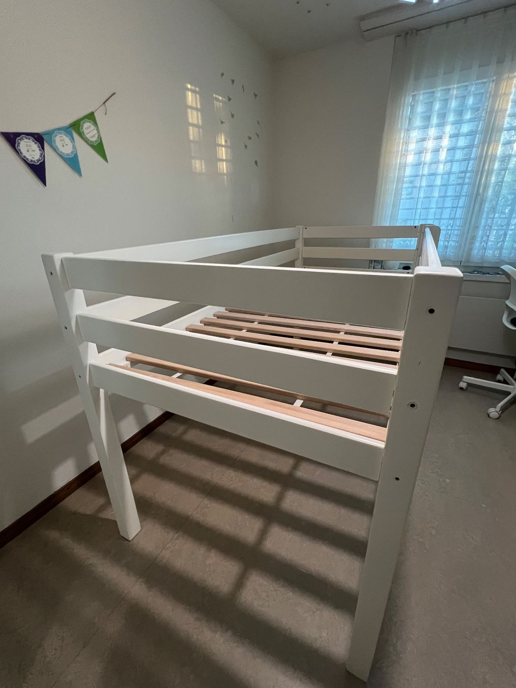 Letti: Kinderbett/ Hochbett/ Bett mit Treppen – Usato da Herisau venduto da Bilyana13 5
