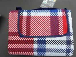 DEKOR Picknickdecke XXL ca. 200x200 cm kariert neu