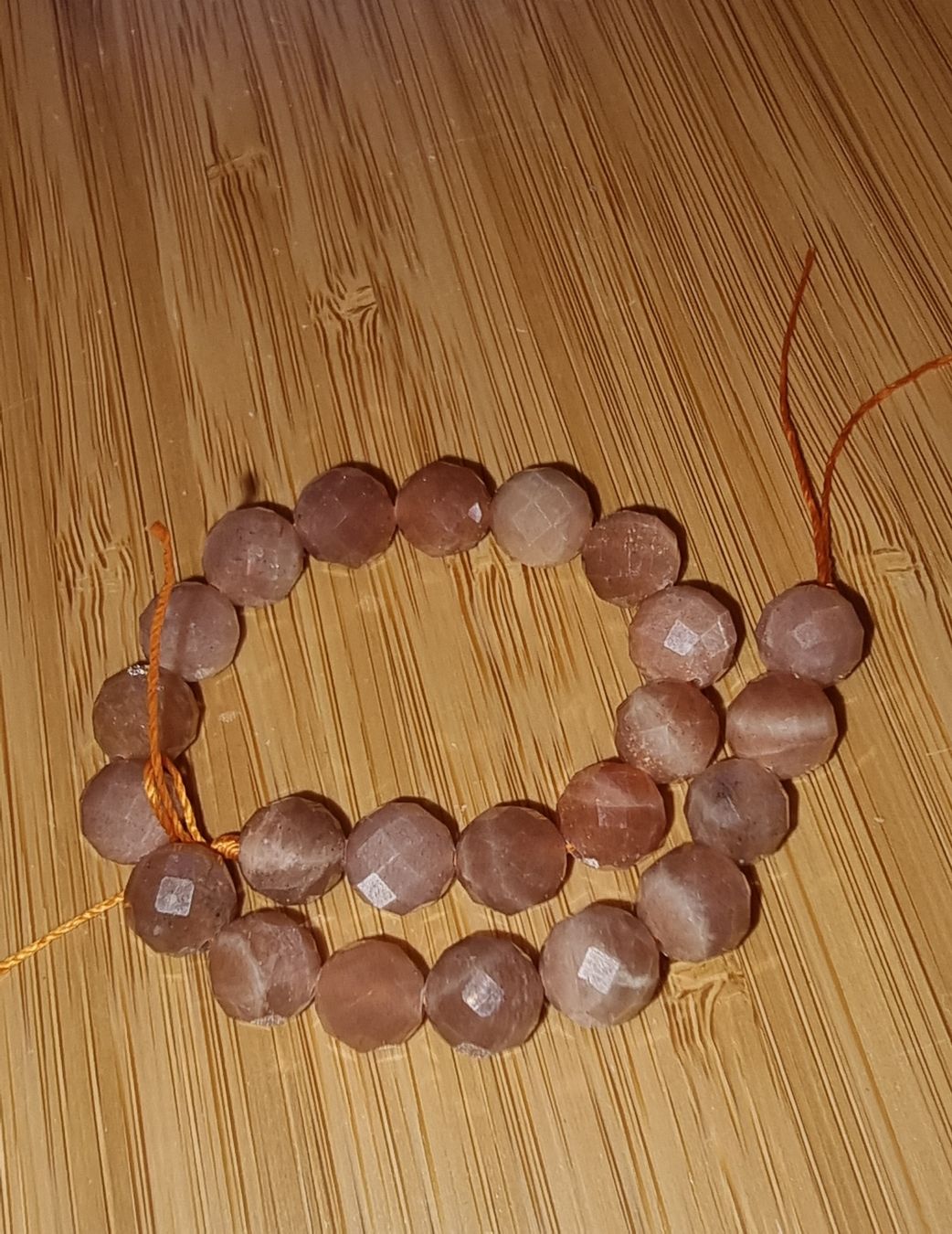 Ketten: Sonnenstein facettiert 8mm. Strang – Neu und originalverpackt aus Menziken von Mirager 2
