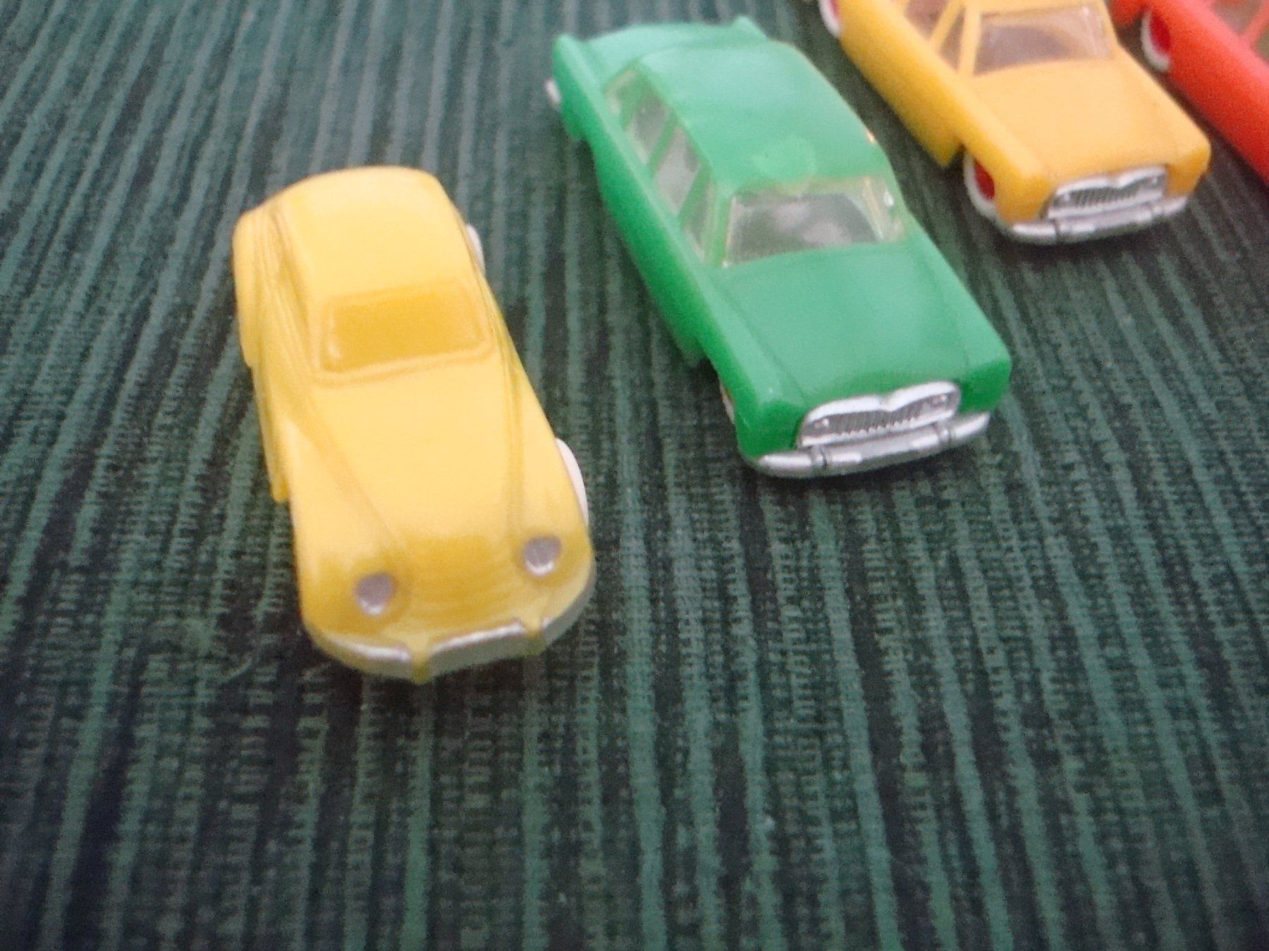 Modellautos: 5 Modellautos - Plastik - Groschen Autos – Gebraucht aus Neuenegg von flohcante 2