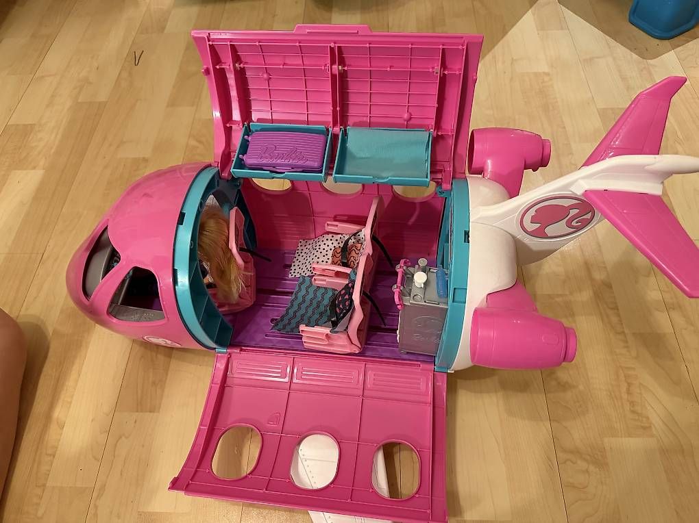 Giocattoli: Barbie Reise Traumflugzeug mit Barbie – Usato da Geroldswil venduto da Celebration03 2