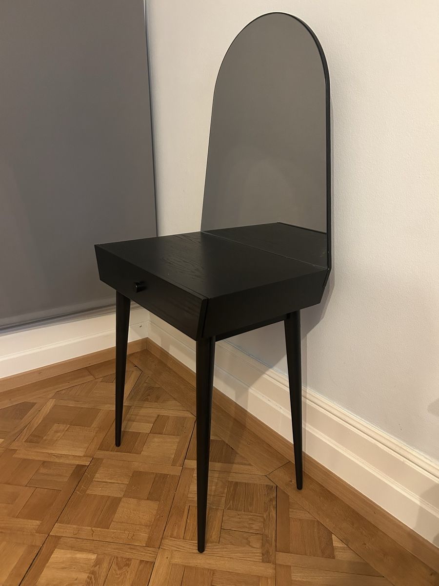 Tavoli da trucco: Eleganter Schminktisch schwarz mit Spiegel – Usato da Zürich venduto da eric8037