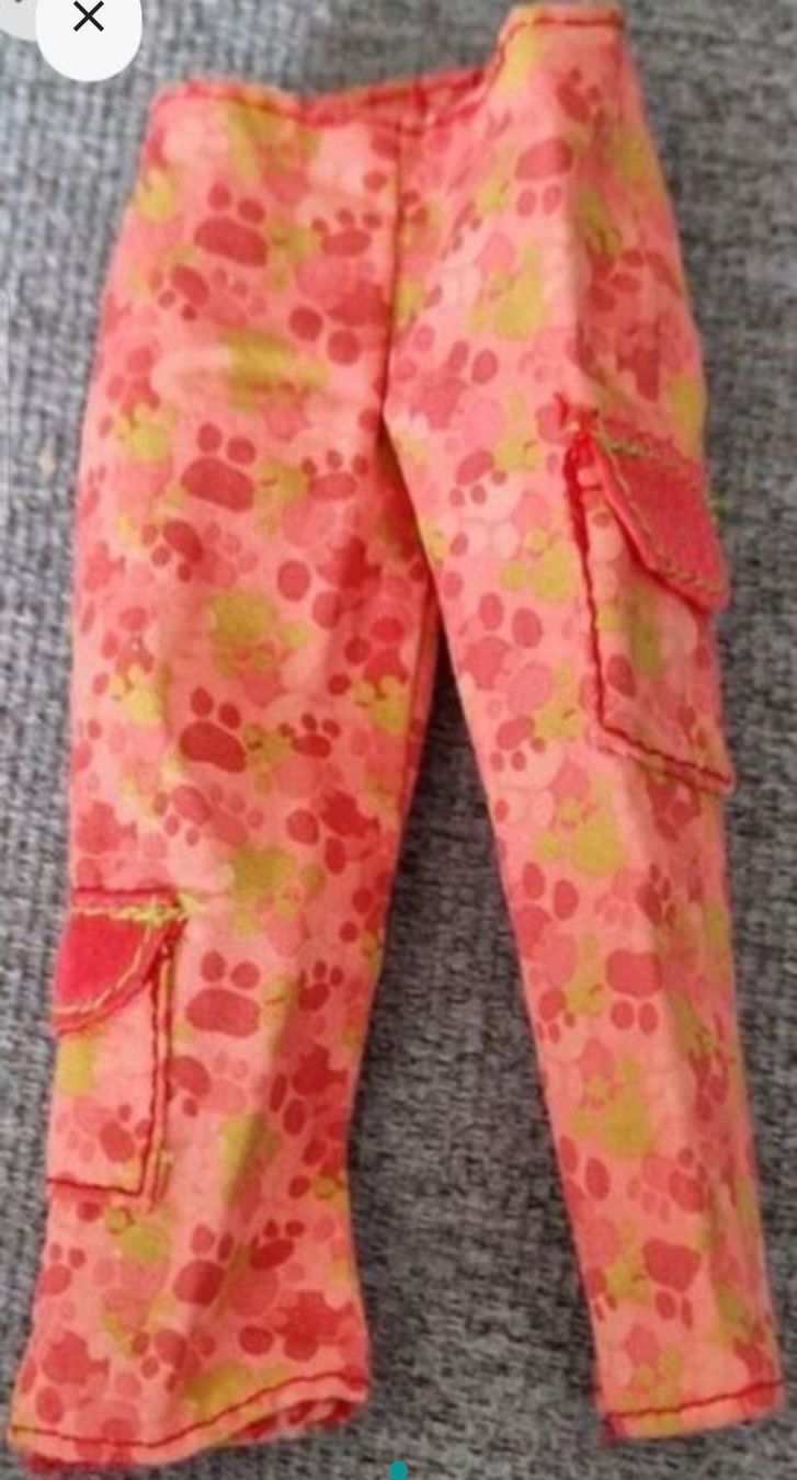 Bambole: pantalon pour Barbie – Usato da Couvet venduto da Pioune