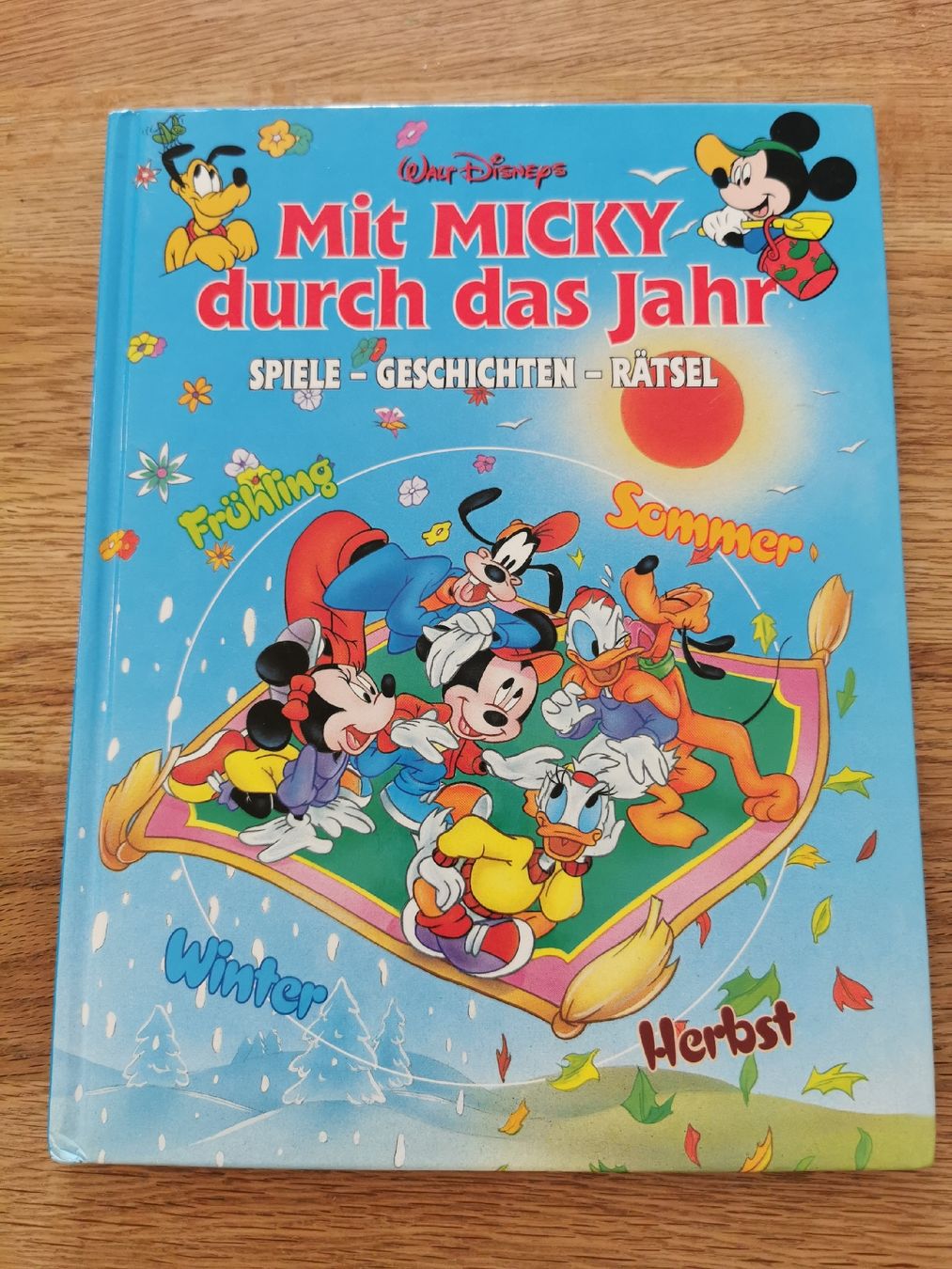 Libri:  Mit Micky durch das Jahr - Walt Disney – Nuovo (secondo la descrizione) da Bern venduto da cam_b7ts