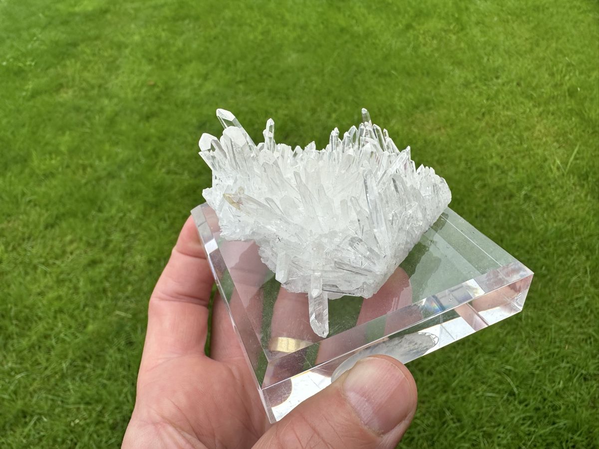 Mineralien & Heilsteine: Nadelquarz Val Bedretto – Gebraucht aus Oberuzwil von Crystall0 3