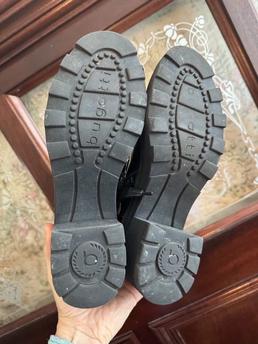 Bugatti Scarpe da donna: Bugatti Stiefeletten Lackleder – Usato da Obfelden venduto da cesarina10 8