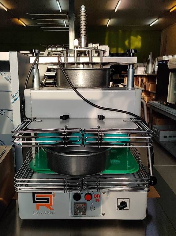 Elettrodomestici da cucina: Formeuse Diviseuse bouleuse à pizza Sigma DR 14-11 – Usato da Etagnières venduto da sav_lwd5 1