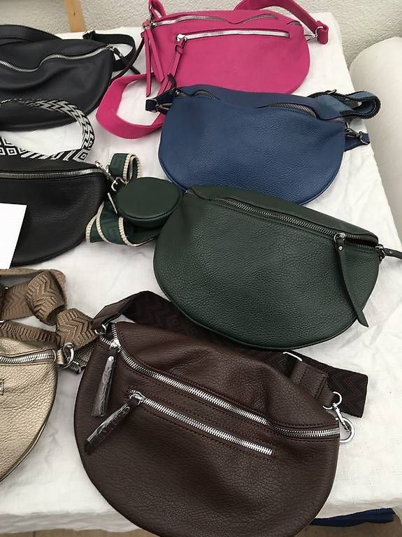 Borse da donna: Schultertaschen, Farben, alle neu – Usato da Bern venduto da antigua13 1