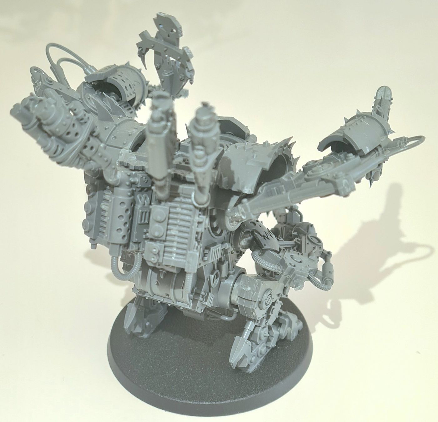 Kit di modellismo & Modellini statici: Warhammer 40K Ork Gargbot – Nuovo (secondo la descrizione) da Schönenwerd venduto da Vespix 1