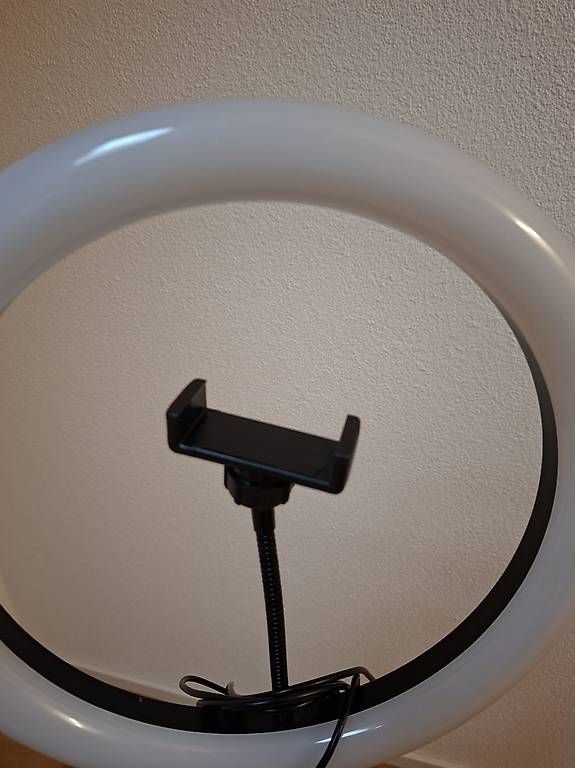 Hama Treppiedi & Teste: Handystativ mit Ringlicht – Usato da Düdingen venduto da ram_9wsp 4
