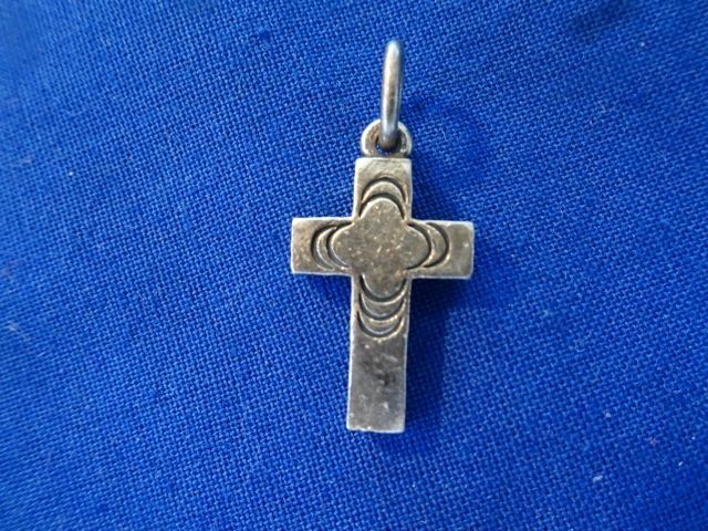 Ciondoli: Anhänger KREUZ mit Öse, 2x1,5cm – Usato da Berikon venduto da Kolophonium43
