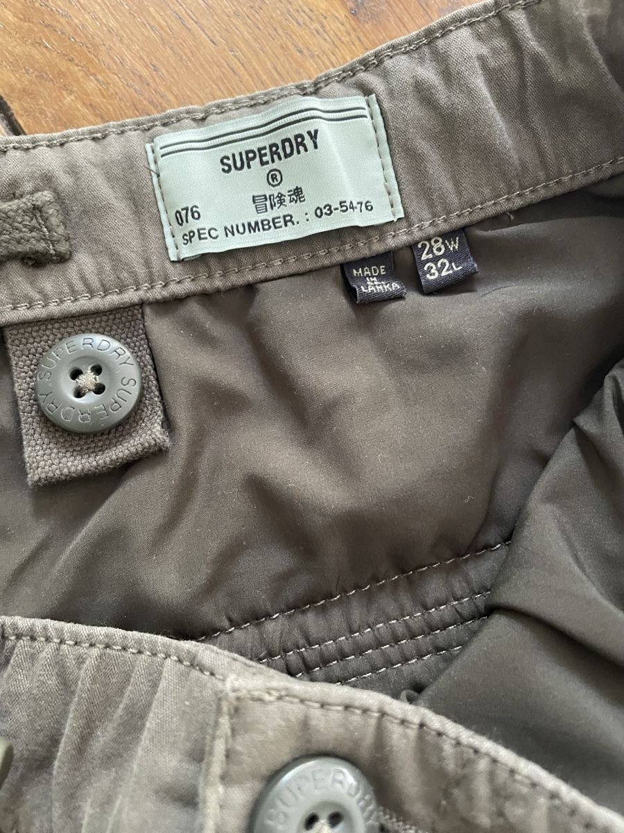 Superdry Pantaloni: Superdry Cargo pants t. 28W 32L kaki – Usato da Marin-Epagnier venduto da sachaechinta 4