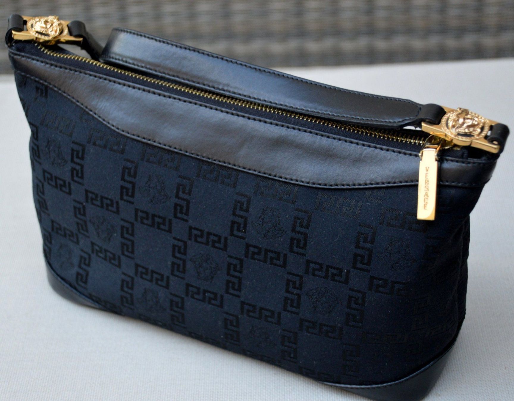 Versace Borse da donna: Tasche VERSACE Méduse Sac – Usato da Collonges venduto da Auganien 6