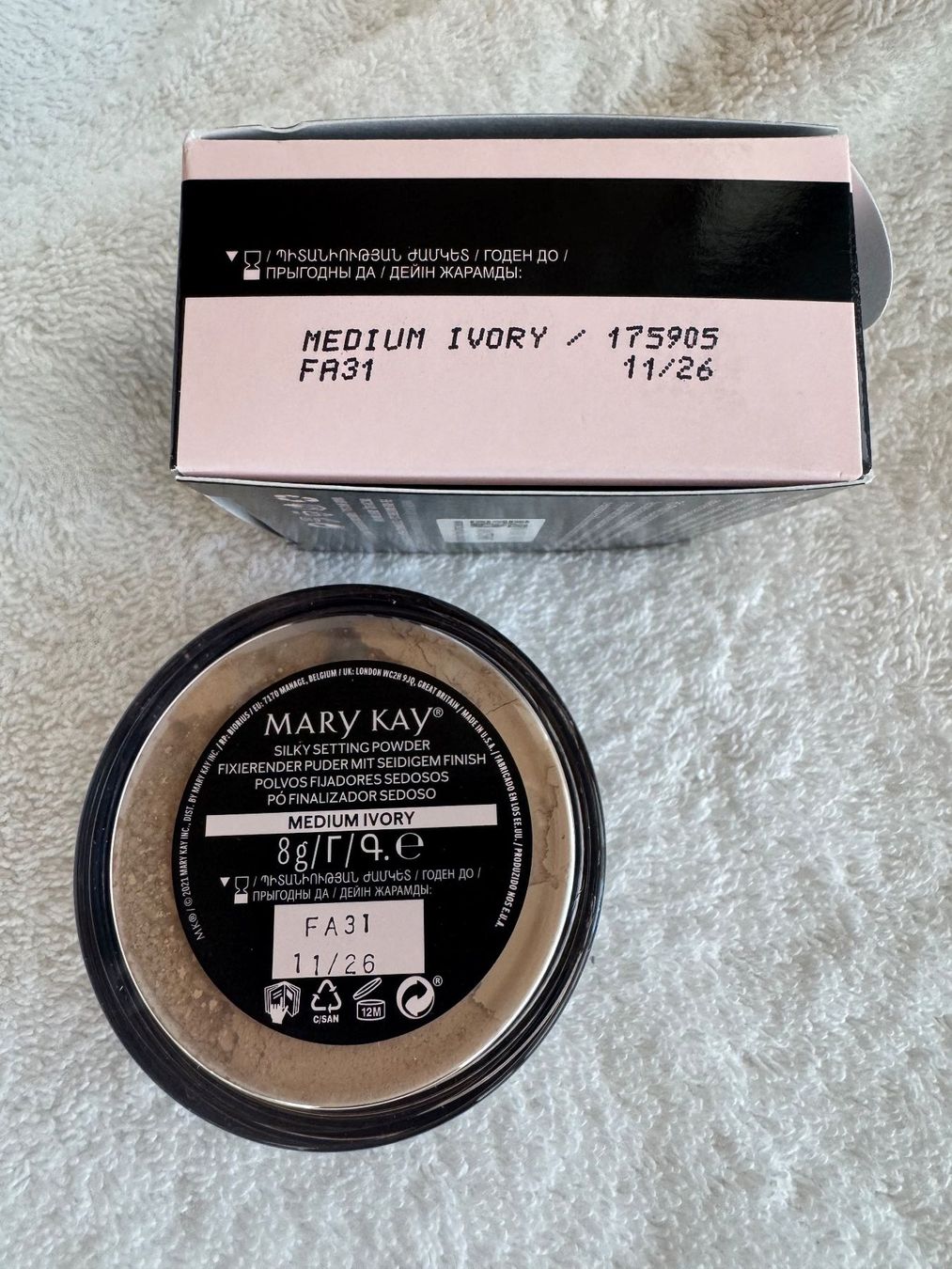 Mary Kay Make-up: Mary Kay Silky Setting Powder / Medium Ivory / UVP 45.- – Nuovo e nell'imballaggio originale da Zäziwil venduto da blackpearl 1