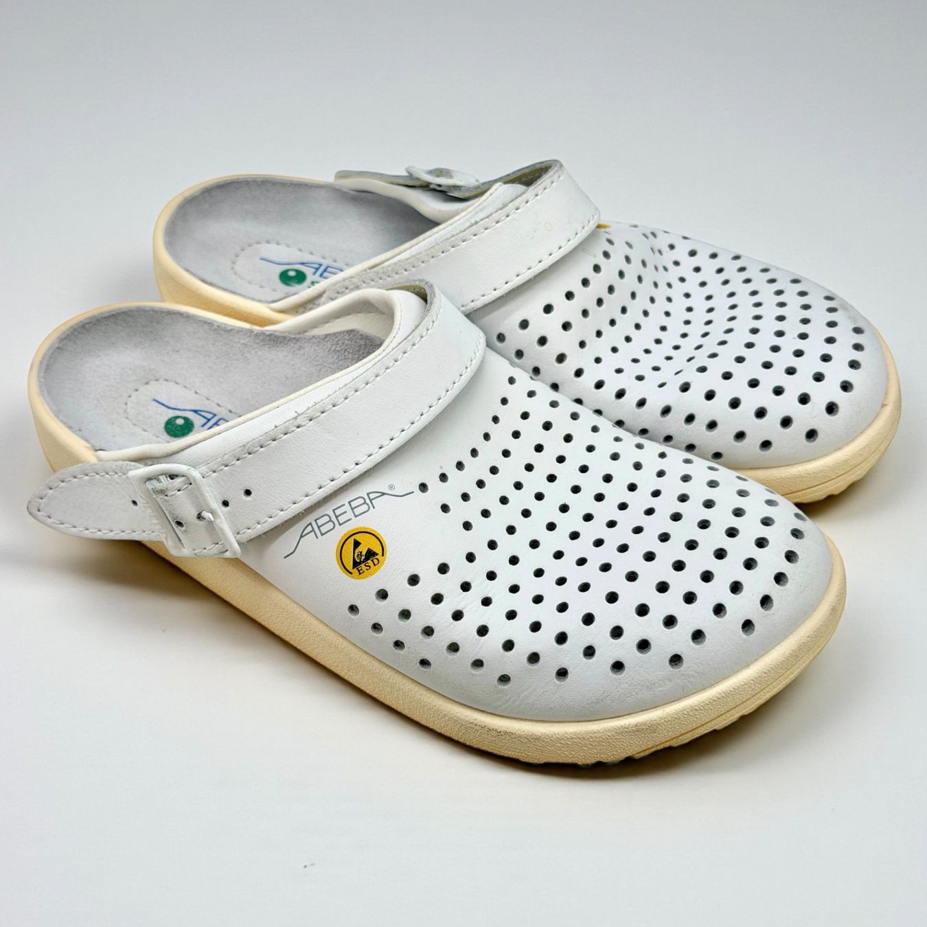 Scarpe da uomo: Sabots Abeba en cuir blanc, Pointure 40 – Usato da Morges venduto da objetsdepoque