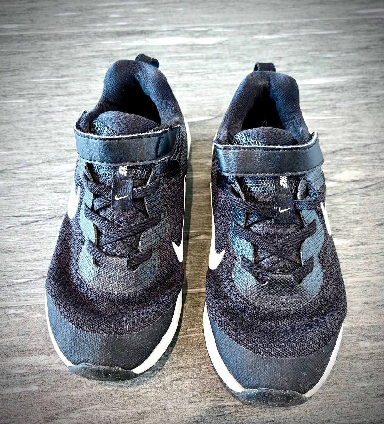 Nike Scarpe per ragazzi: Nike Kinderturnschuhe Grösse 32 – Usato da Opfikon venduto da funky-monkey 1