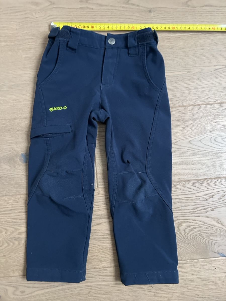 Jako-O Pantaloni: Jakoo Softshell Hose Gr. 98 mit Loch – Usato da Oensingen venduto da katepe