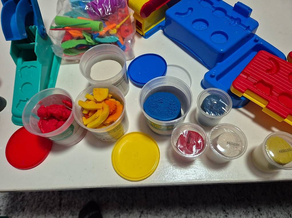 Play-Doh Giocattoli: Play-Doh Knete und Zubehör – Usato da Glis venduto da Lackyluke 1