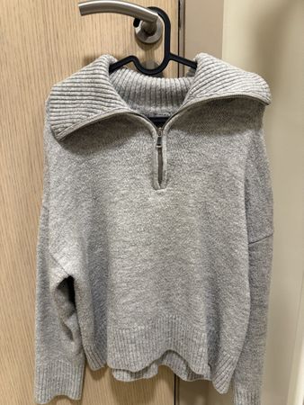 Bershka Pullover grau mit Reissverschluss Grösse S
