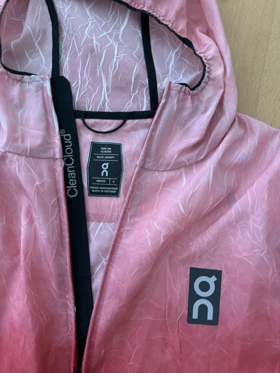 Giacche: On Jacket (S) – Usato da Bern venduto da Laufsport3000 1