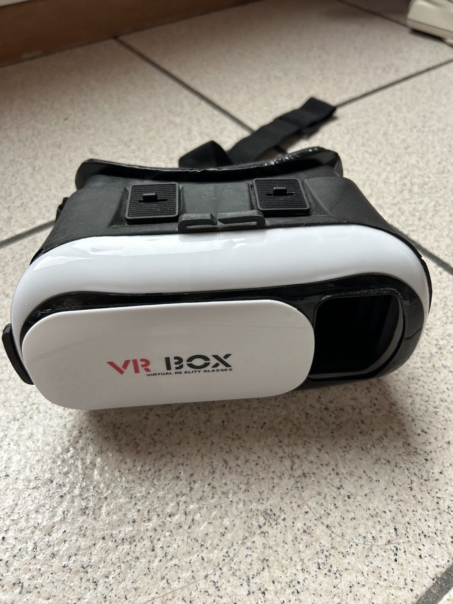 Casco VR: VR Glasses for Virtual Reality Experience – Usato da Genève venduto da Noemie.wrmsi