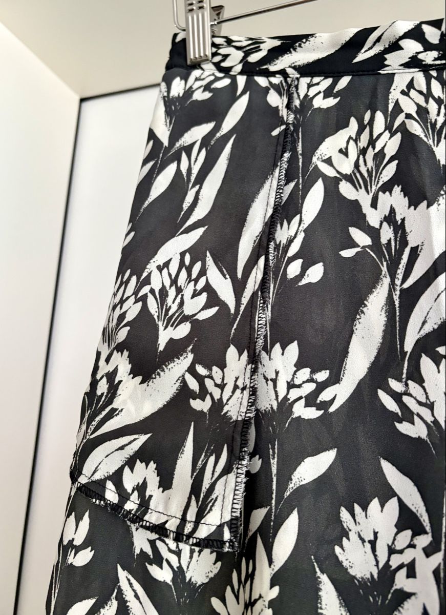 Pantaloni: Trousers floral print black white size L – Usato da Zürich venduto da ron_t88f 2