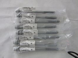 Subaru  : Zylinderkopfschraube 11095AA123  / 11095AA141