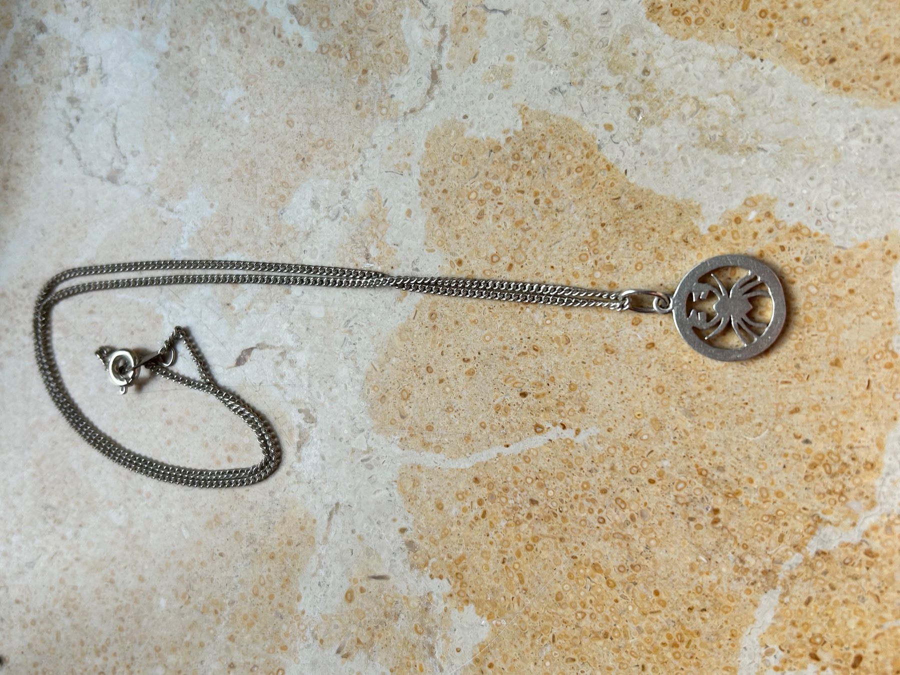 Catenine: Kette mit Sternzeichen KREBS Anhänger – Usato da Dittingen venduto da Bijoubelle 8