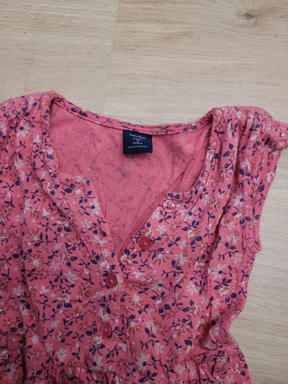 Vestiti & Gonne: Shirt/Röckli Gr. 92 – Usato da Lupsingen venduto da sta_wgg5 1