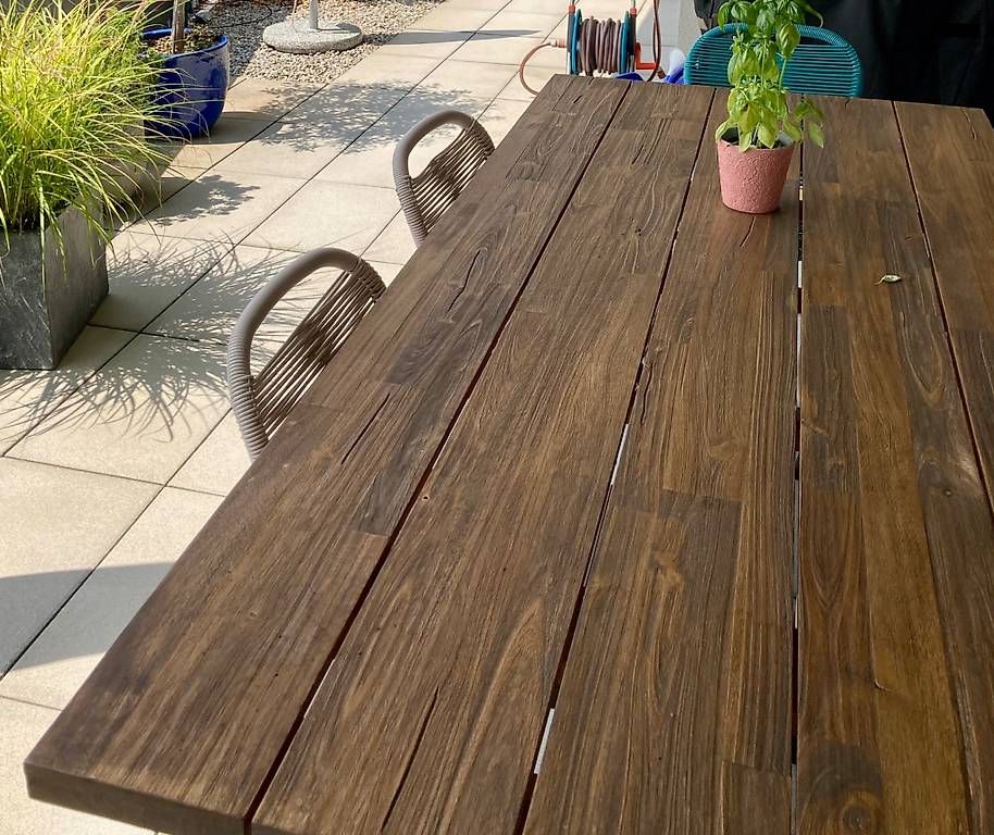 Tavoli: Garten Esstisch Echtholz mit 2.2 Meter Länge – Usato da Oftringen venduto da Thomas.weber 3