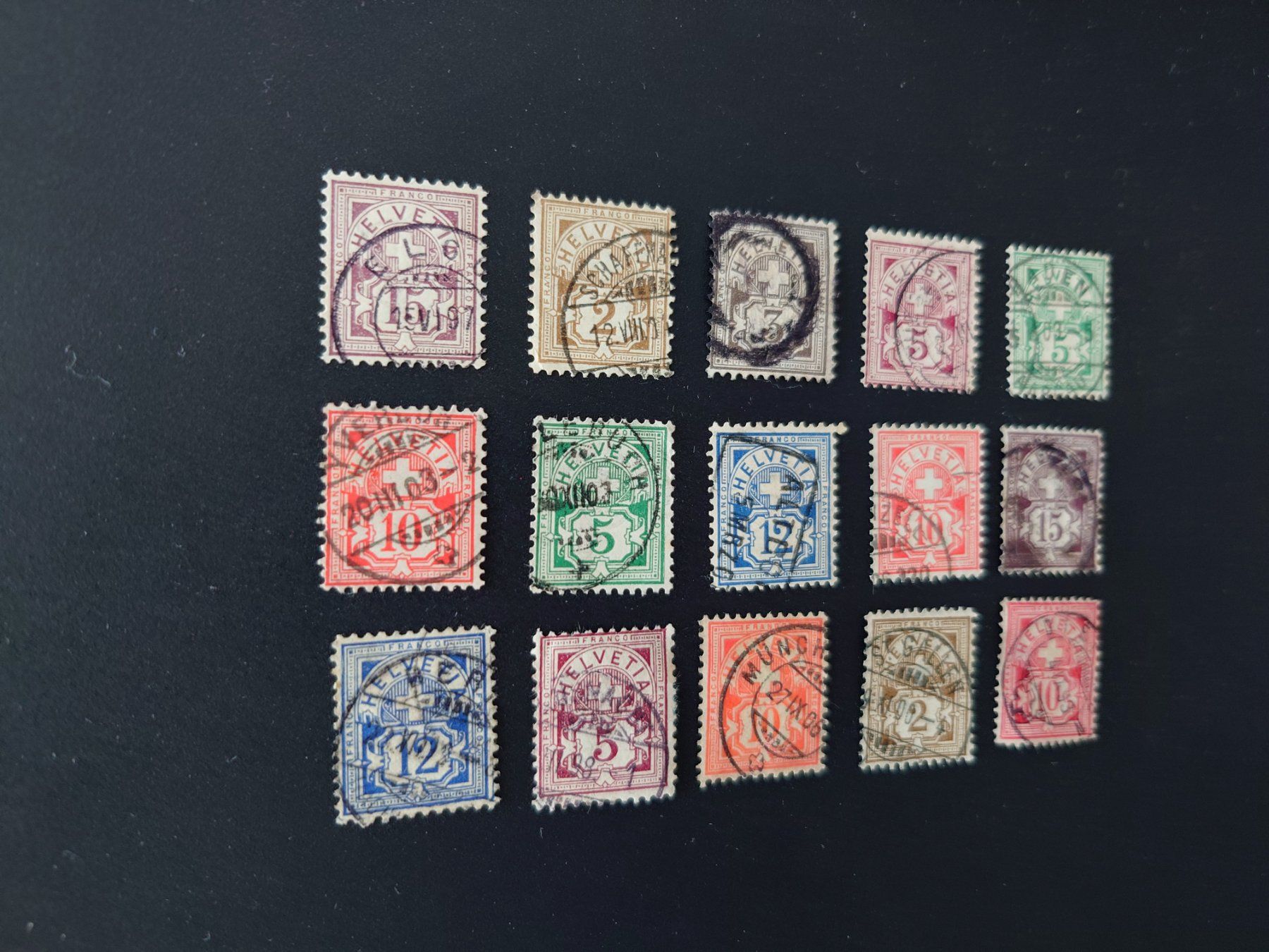 Alle Briefmarken: 15 x Ziffermuster Helvetia. Schöne Stempel. Ab 1888 – Gebraucht aus Zürich von Rst7 2
