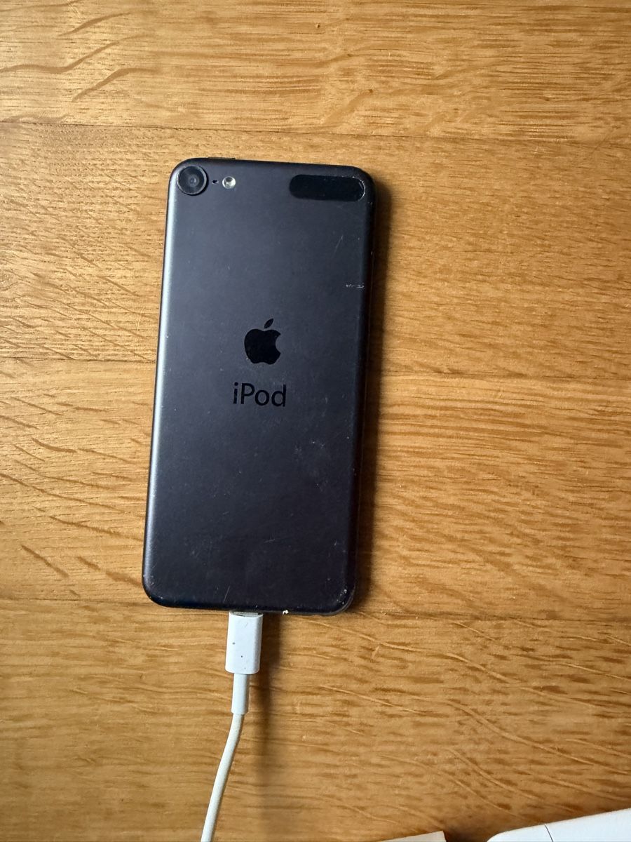Apple Sistemi audio & multimediali: Apple iPod 6 – Usato da Bonstetten venduto da man_zrt7 1
