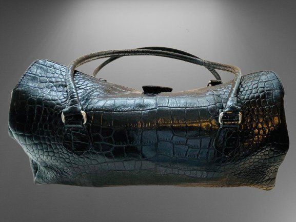 Taschen für Damen: Borsa effetto_coccodrillo, elegante e spaziosa – Gebraucht aus Savosa von Accipe_Oblatam 1