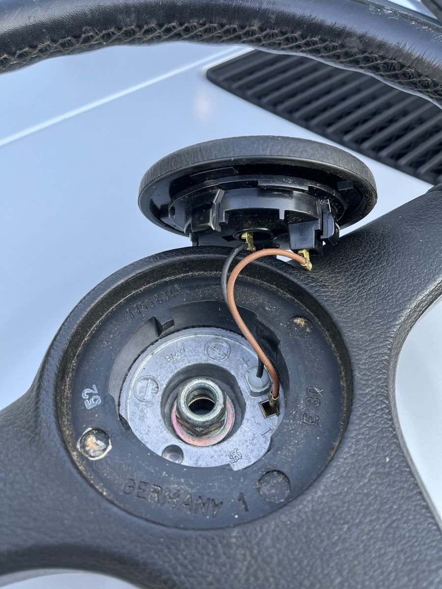 BMW Alle Autoersatzteile: BMW Sportlenkrad e28/e30/e34 – Gebraucht aus Sempach von Brun1979 4