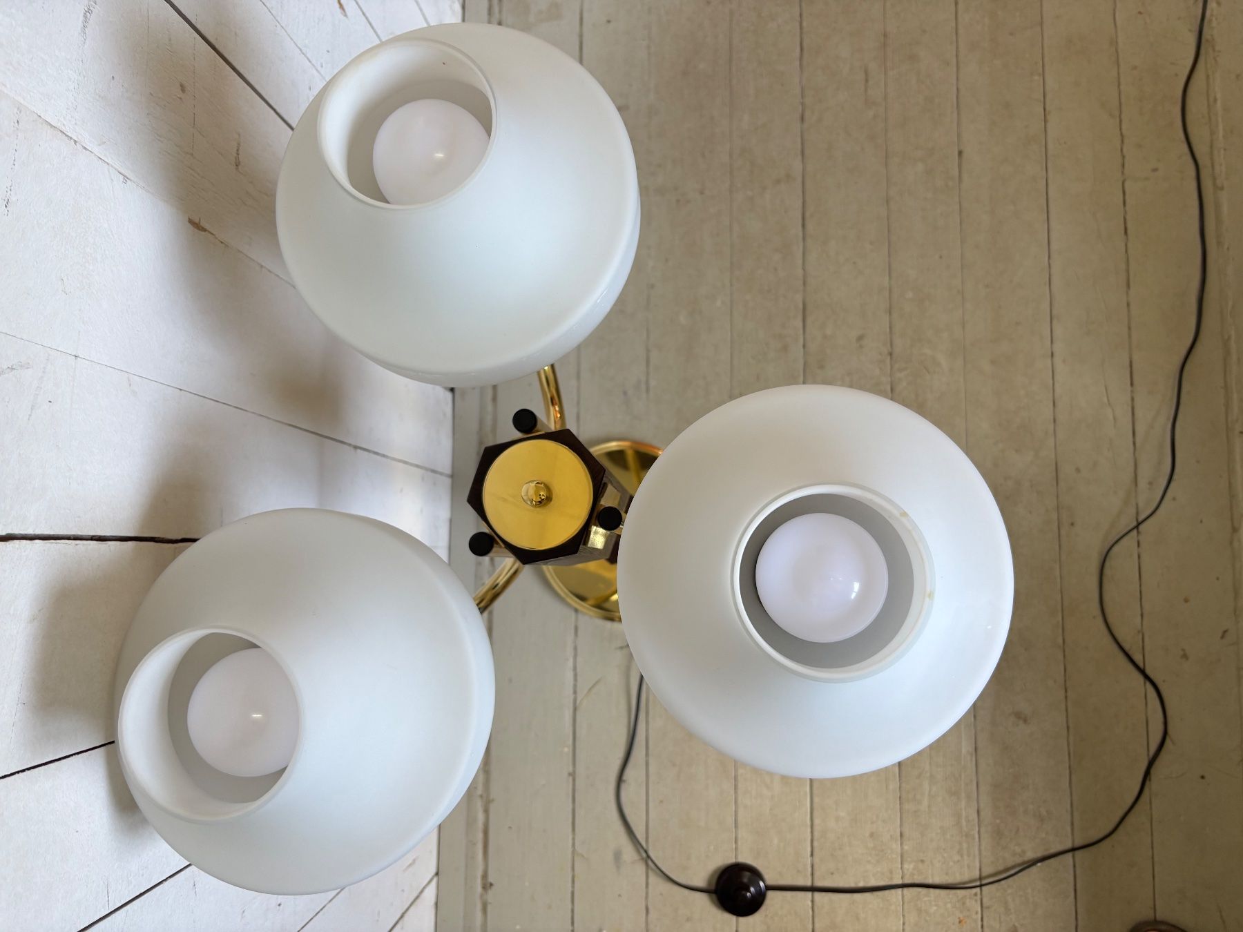 Lampade: Edle Stehlampe vintage Design  Messing/Glas/Holz – Usato da Hinwil venduto da DaniBachman 2