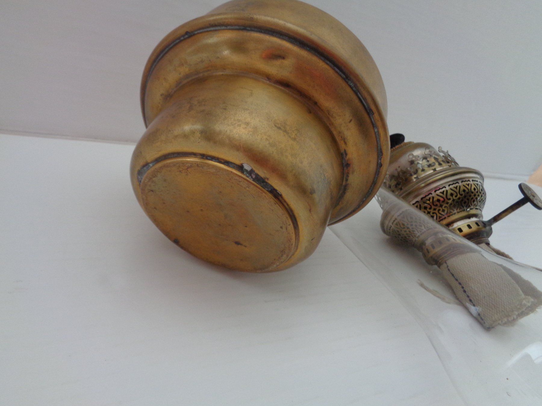 Lampade: Antike Petrollampe handgeschmiedet – Usato da Chur venduto da omonia 6