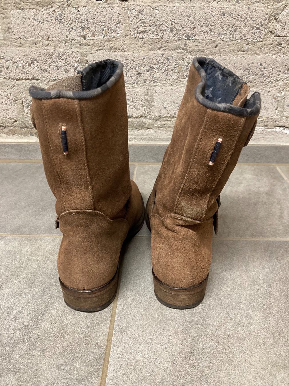 Scarpe da donna: Stiefel – Usato da Rorschach venduto da Loonimuh 4