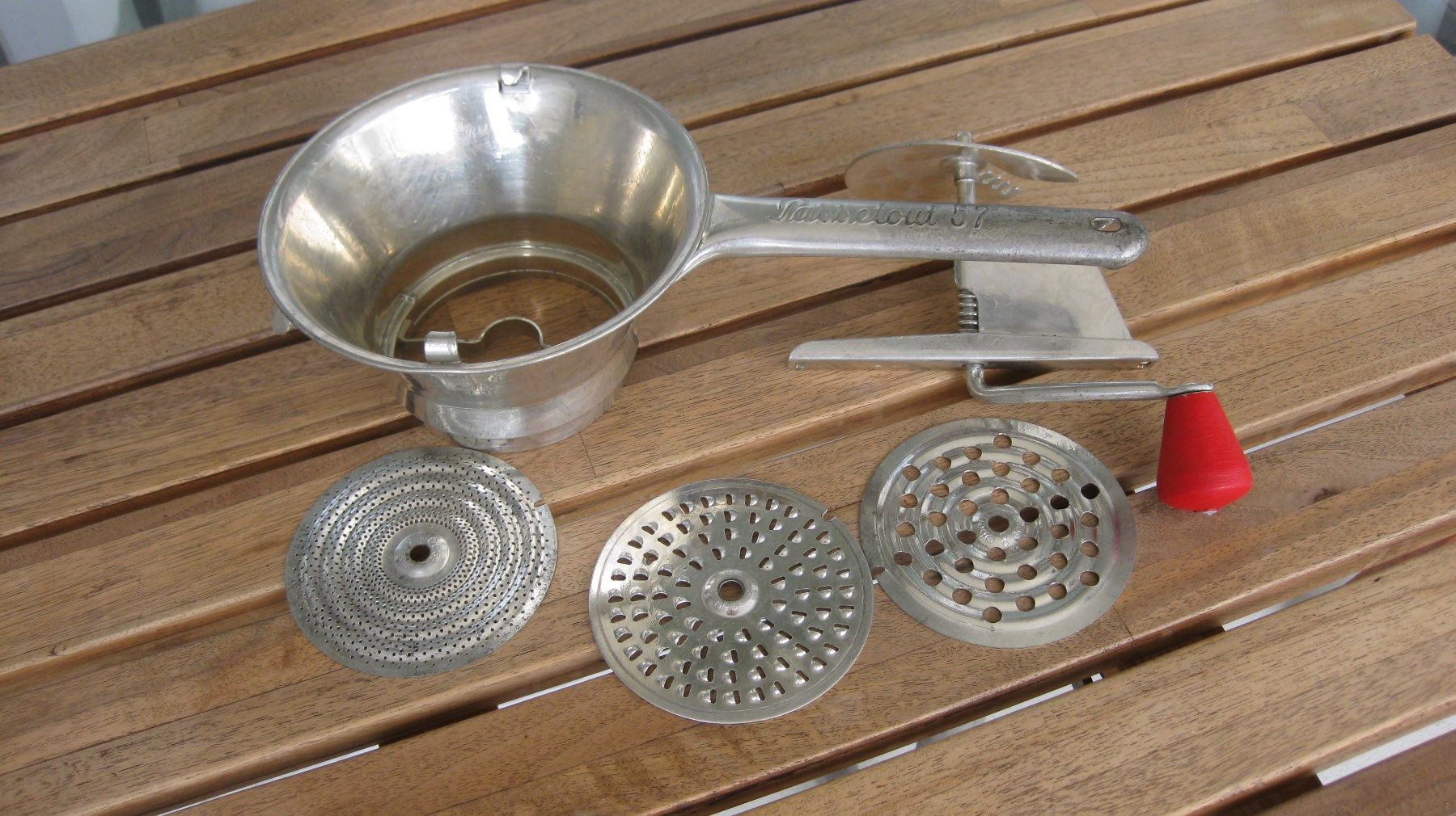 Elettrodomestici da cucina: Passetout 57 – Usato da Nussbaumen AG venduto da Daddy5 2