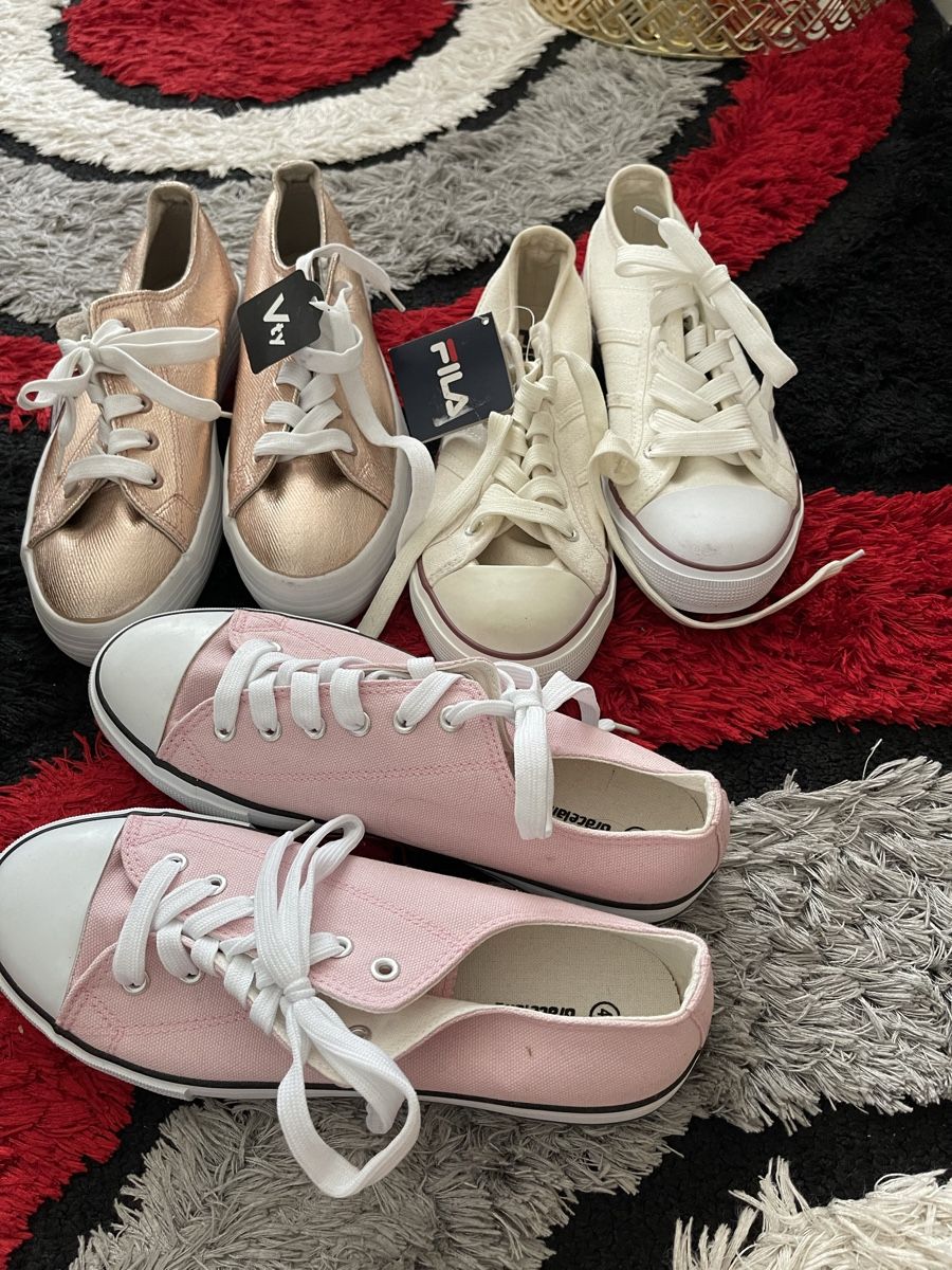 Scarpe da donna: 3 Wunderschöne neue Schuhe (Grösse 40) – Nuovo (secondo la descrizione) da Benglen venduto da Shamily