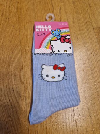 Chaussettes Hello Kitty, Taille 27-30, Neuves et mignonnes!